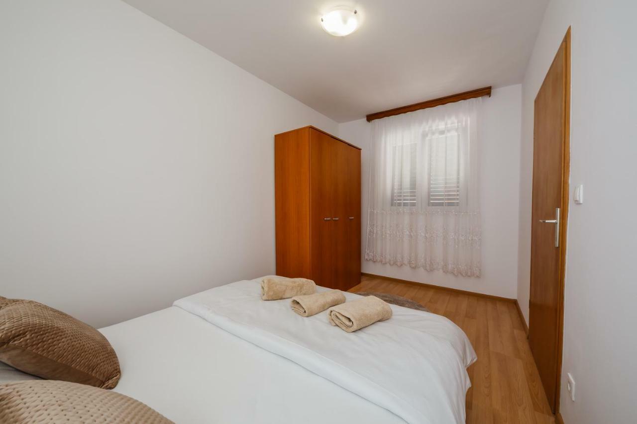 Villa Milena Trogir Exterior photo